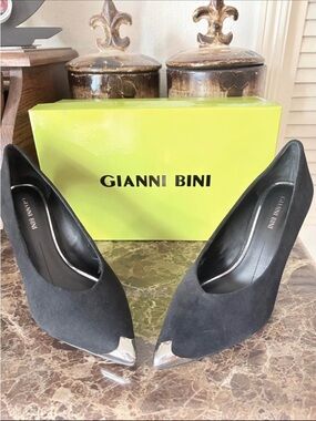 Gianni Bini Black Pointed Toe Pumps with Silver Cap Toe Accent